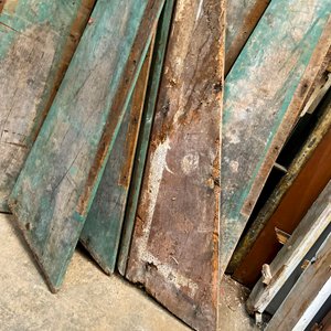 Trece Escalones de Madera Rústica con Pátina Turquesa - imagen 4