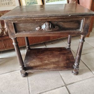Mesa de Luz Antigua de Madera Maciza con Cajón y Estante - imagen 4