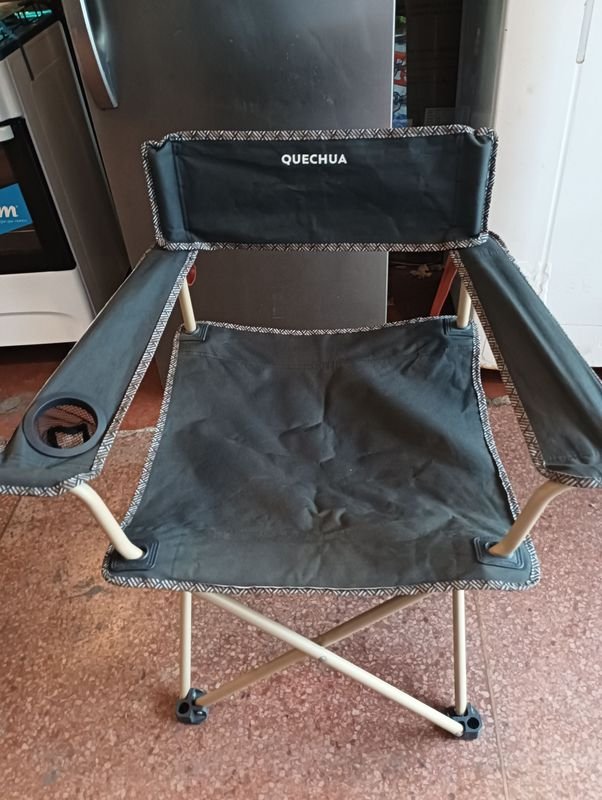 Lote anterior: Silla plegable de camping con reposabrazos Quechua Basic