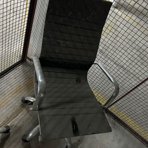 Silla de Escritorio Giratoria Cromada - imagen 2