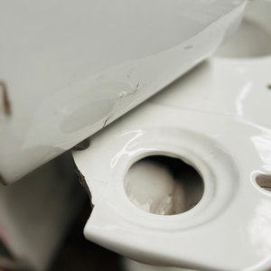 Lote de 5 Piezas Sanitarias: Bidet, Cisterna y Varios Inodoros - imagen 3
