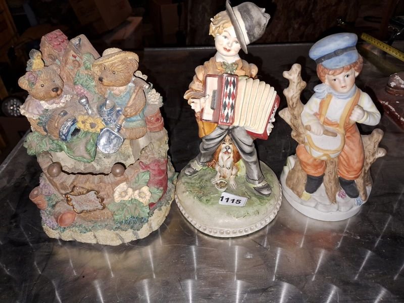 Lote anterior: Colección de Figuritas de Porcelana con Instrumentos Musicales