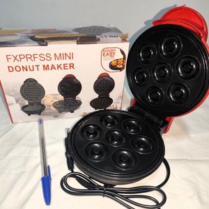 Máquina Eléctrica para Mini Donas, Antiadherente, Nueva en Caja - imagen 1