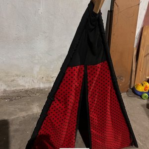 Carpa Infantil Tipo Indio con Diseño de Lunares Rojos y Negros - imagen 2