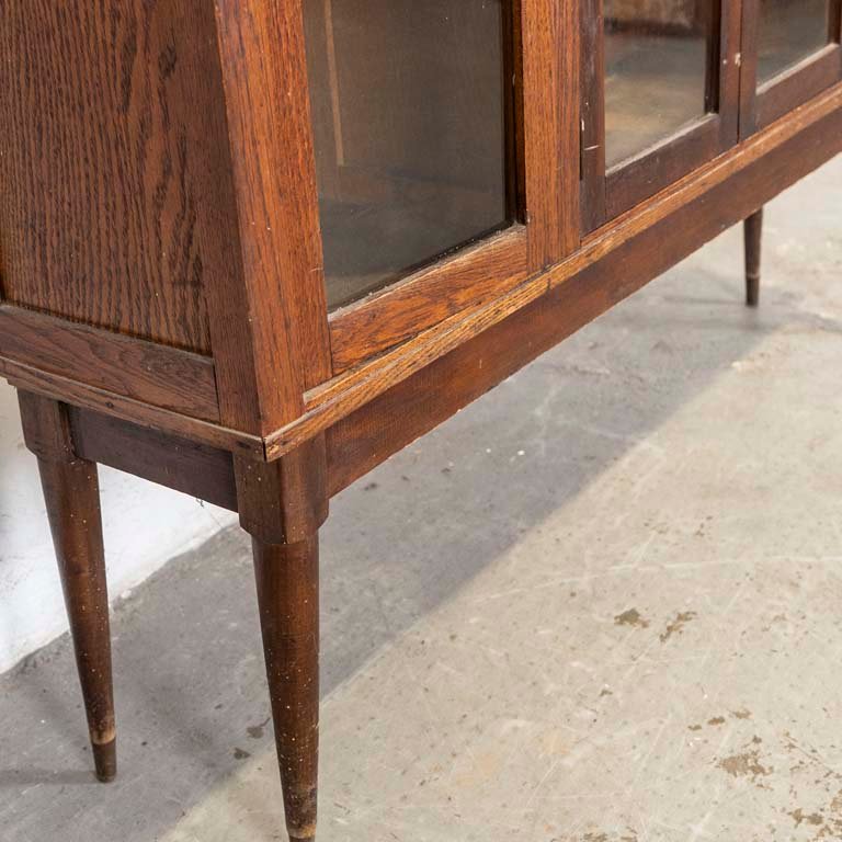 Mueble de roble con cuatro puertas vidriadas - imagen 2