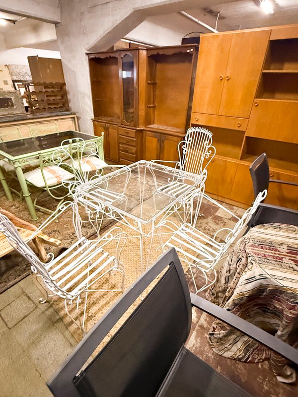 Juego de Comedor de Hierro Forjado Blanco y Muebles de Madera