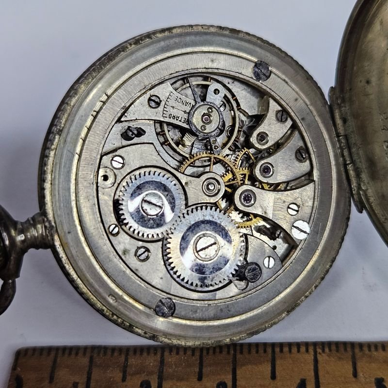 Reloj de bolsillo antiguo con inscripción 'Montevideo' - imagen 5