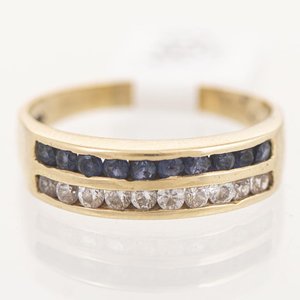 Lote siguiente: Anillo de Oro 18k con Zafiros y Circonias