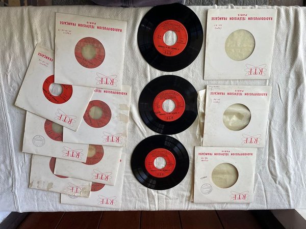 Lote de Discos de Vinilo Usados RTF "Les Français Chez Vous"