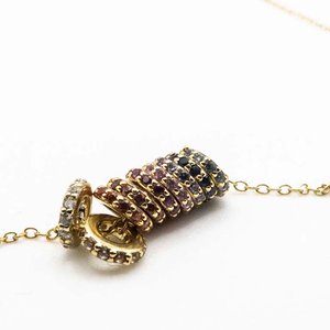 Cadena de Plata con Baño de Oro y Dijes de Piedras de Colores - imagen 2