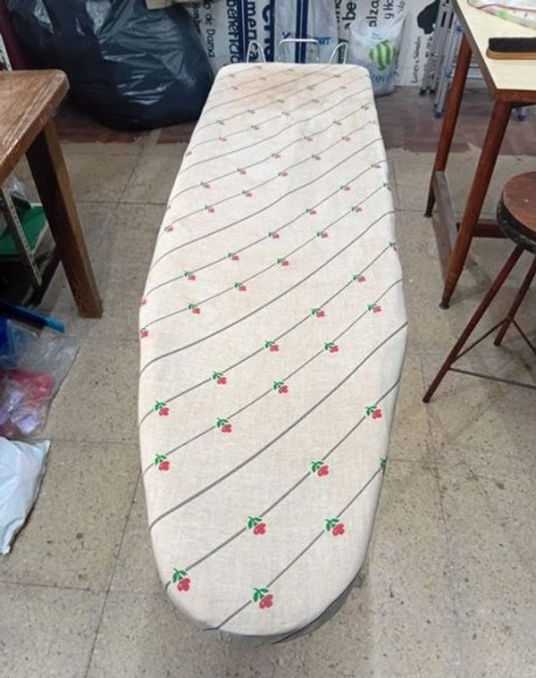 Tabla de Planchar Grande con Cubierta Estampada - imagen 1