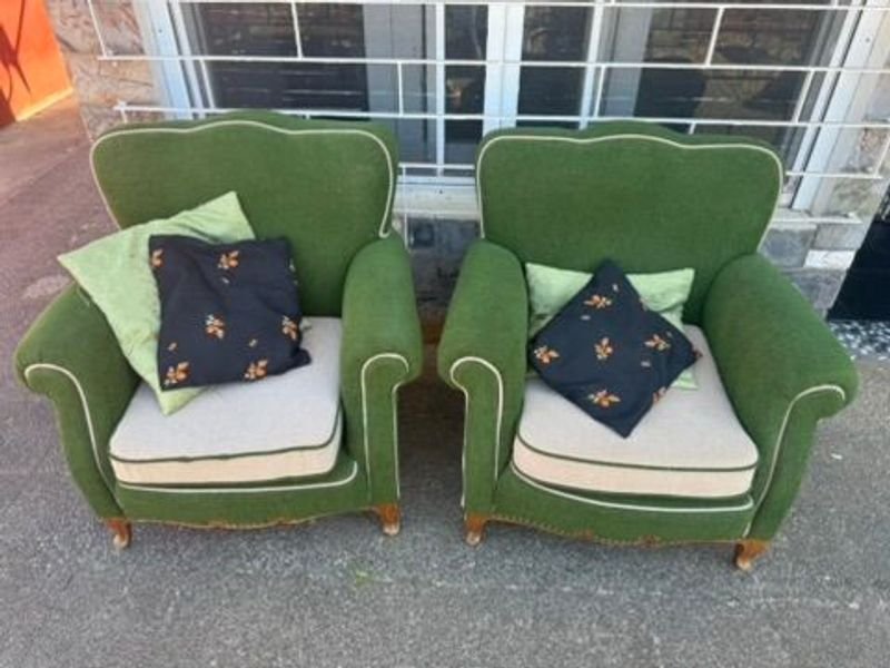 Lote anterior: Sillones de estilo Luis XV en excelente estado