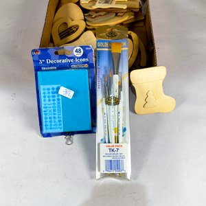 Lote de Adornos de Madera y Pinceles para Manualidades - imagen 3
