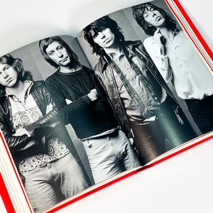 Libro "Los Rolling Stones - According To" con Tapa Roja y Firmas - imagen 4