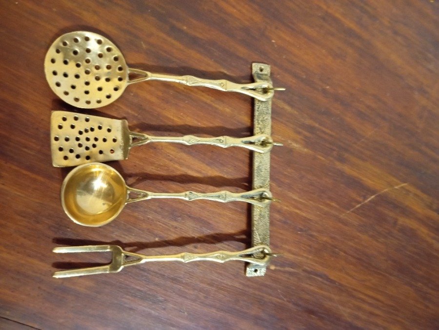 Piezas únicas en bronce con ganchera original - imagen 4