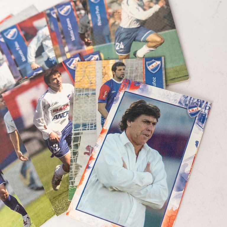 Tarjetas de fútbol de Nacional temporada 2010/11 - imagen 2