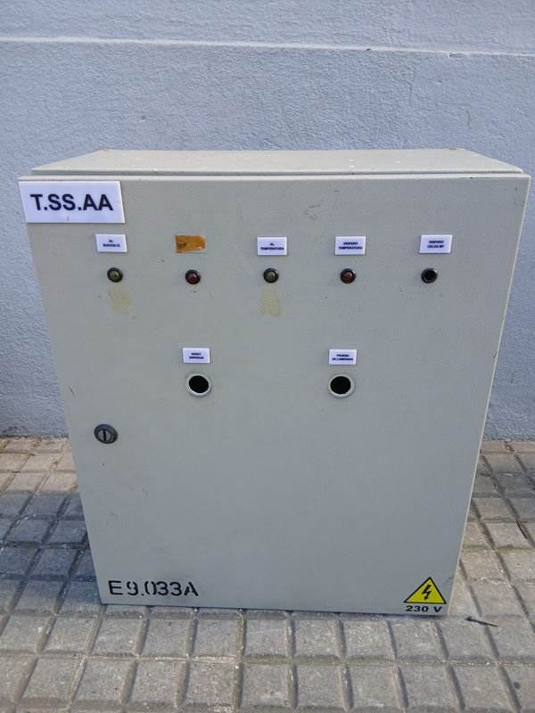 Tablero Eléctrico Metálico con Identificación E.9.033A