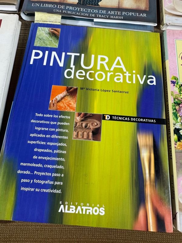 Colección de libros sobre decoración en español - imagen 2