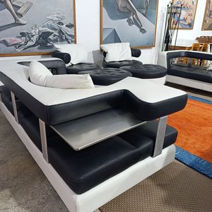 Sofá Italiano de Diseño Formenti Wave Bicolor en Cuero y Aluminio con Mesa Integrada - imagen 8