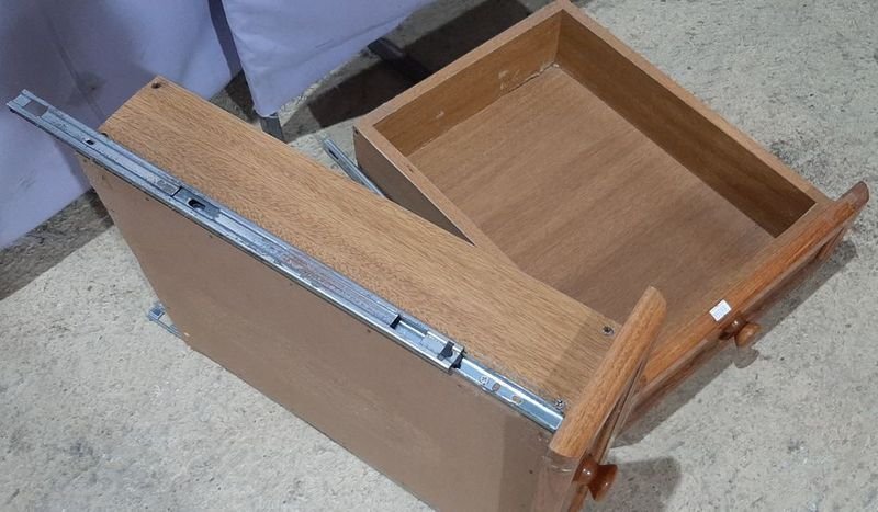 Muebles de MDF con guías telescópicas - imagen 3