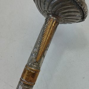 Importante Bombilla de Mate Grande en Alpaca y Bronce con Grabados Folclóricos - imagen 3