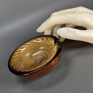 Cenicero de Cristal con Diseño Dorado Espiralado - imagen 7