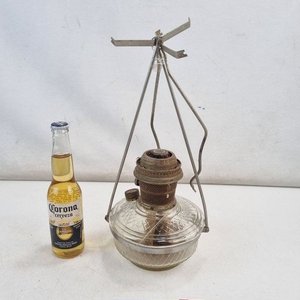 Lote anterior: Antigua Lámpara de Aceite de Cristal Tallado con Estructura Metálica