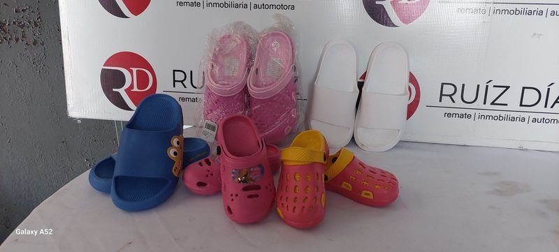 Lote siguiente: Zapatillas de Croc en venta - Calzado para hombre