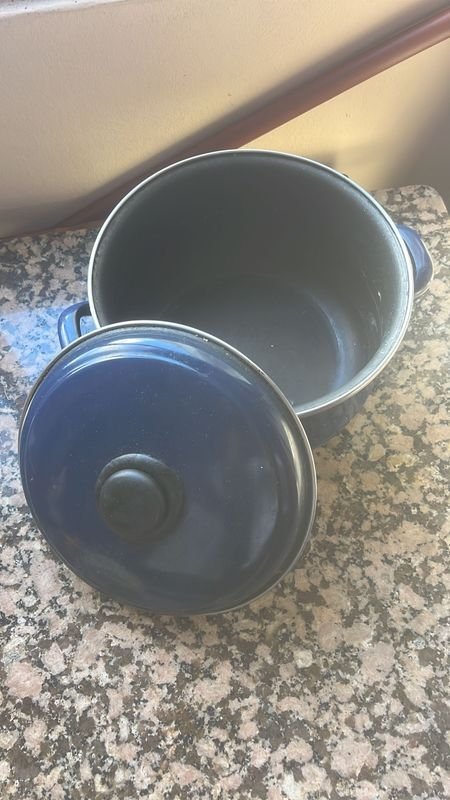 Olla cerámica azul con tapa - imagen 2