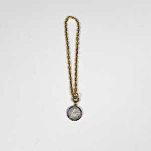 Lote siguiente: Pulsera de Oro 18k con Medallita Religiosa, Diamantes y Zafiros Azules