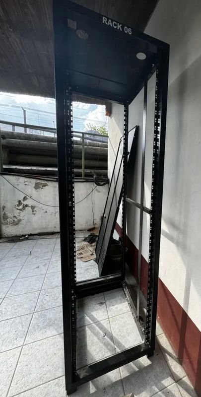 Lote de 6 Racks 35U para Servidores y Redes, Estructura Metálica Negra