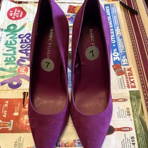 Lote anterior: Zapatos de taco aguja Marc Fisher color morado