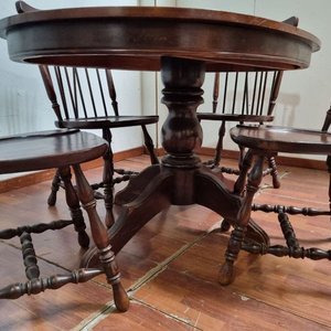 Juego de Comedor Clásico: Mesa Oval y 4 Sillas de Madera Lustrada - imagen 4
