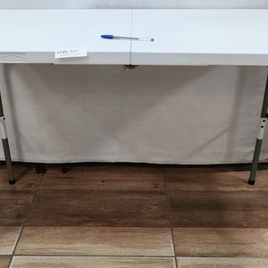 Mesa Plegable Blanca de PVC para Exterior con Estructura Metálica - imagen 2