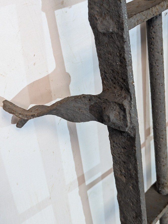 Puerta de hierro antigua en varilla y planchuela - imagen 4