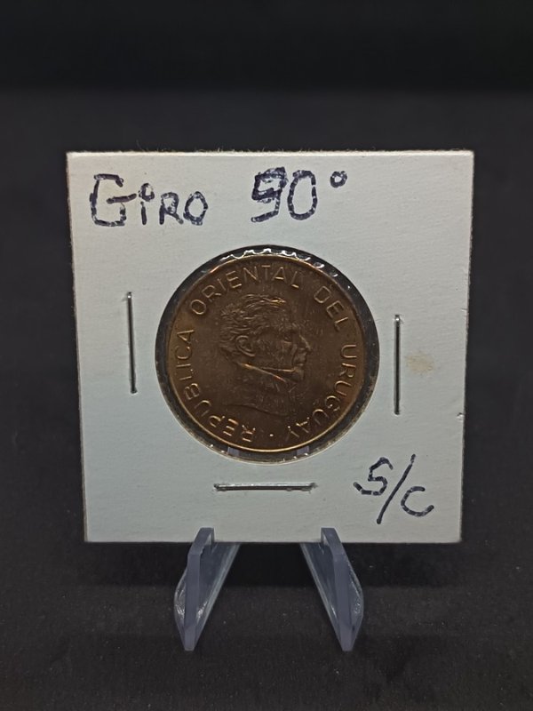 Moneda Uruguay 5 Pesos 2003 Error Giro 90° Sin Circular - imagen 1