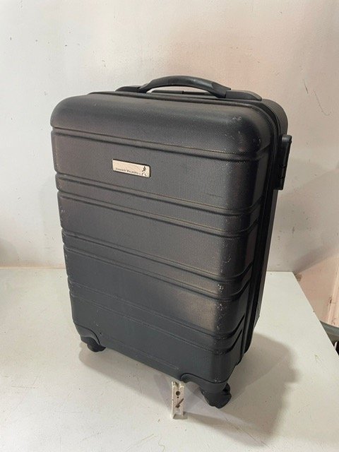 Lote siguiente: Valija carryon en buen estado con ruedas