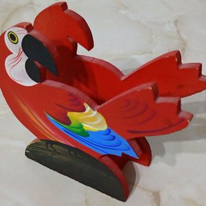 Porta-servilletas Decorativo de Madera Pintado a Mano con Forma de Guacamayo Rojo - imagen 4