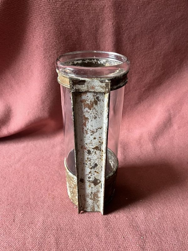 Antiguo frasco de vidrio y chapa de insumo médico para venta - imagen 5