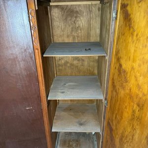 Ropero Antiguo Estilo Francés de Madera con 4 Puertas y Detalles Tallados - imagen 10