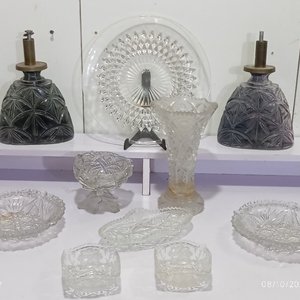 Lote de Cristal Labrado: Bases de Lámpara, Florero, Compotera y Más - imagen 2