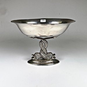 Centro de Mesa en Metal con Pie de Animales Mitológicos - imagen 1