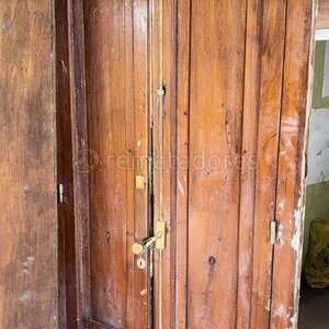 Puerta Doble Antigua de Madera con Manijas de Bronce - imagen 2