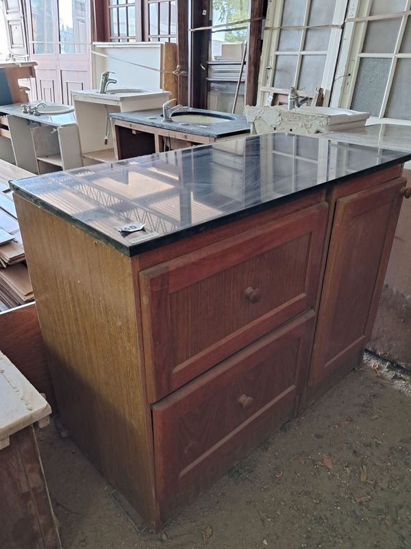 Item 883037 - Image 0