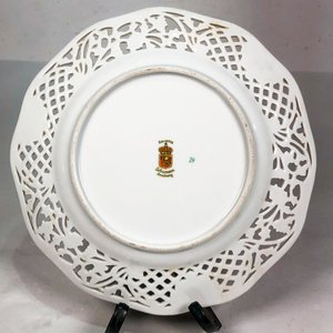 Plato Decorativo de Porcelana Bavaria con Monograma y Borde Calado - imagen 4