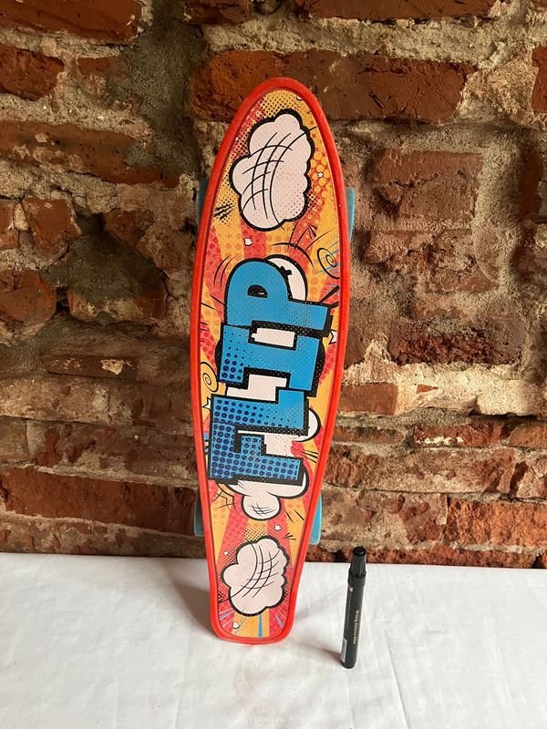 Patineta Retro Estilo Comic "Flip"