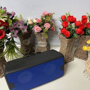 Parlante Bluetooth con 8 Floreros Decorativos de Ratán - imagen 6