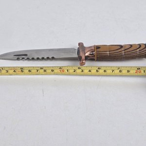 Cuchillo de Caza con Brújula en el Mango y Funda de Cuero - imagen 8