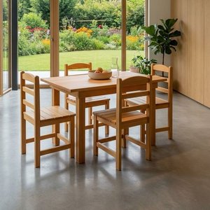 Lote anterior: Juego de Comedor: Mesa Cuadrada y 4 Sillas de Madera Clara