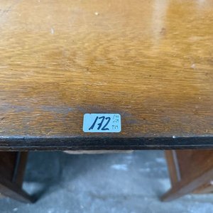Lote anterior: Escritorio de Roble con 7 Cajones y Tabla
